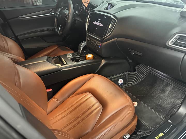 Фото 5 - Maserati Ghibli