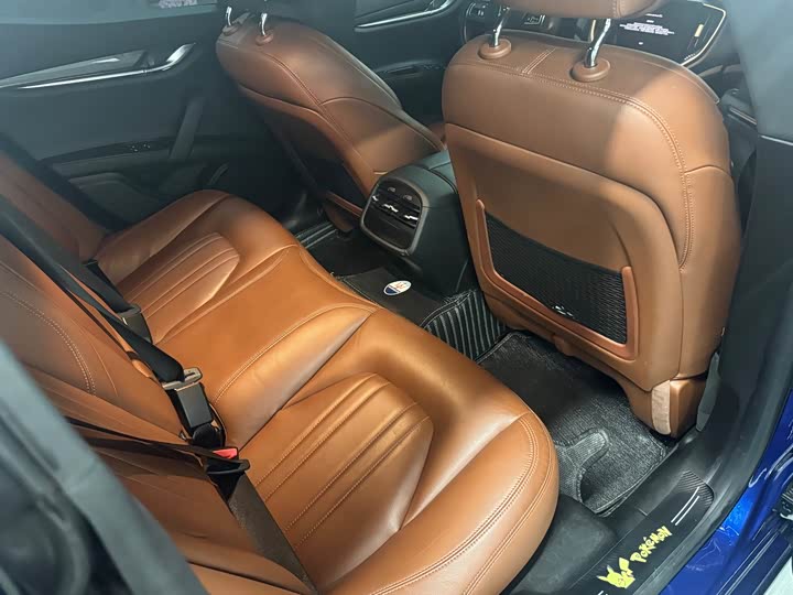 Фото 9 - Maserati Ghibli