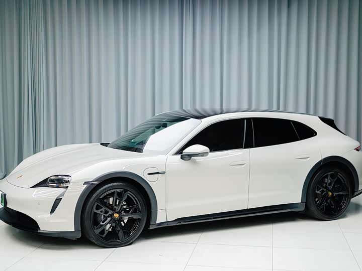 Фото 1 - Porsche Taycan