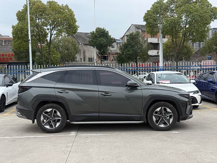 Фото 7 - Hyundai Tucson L