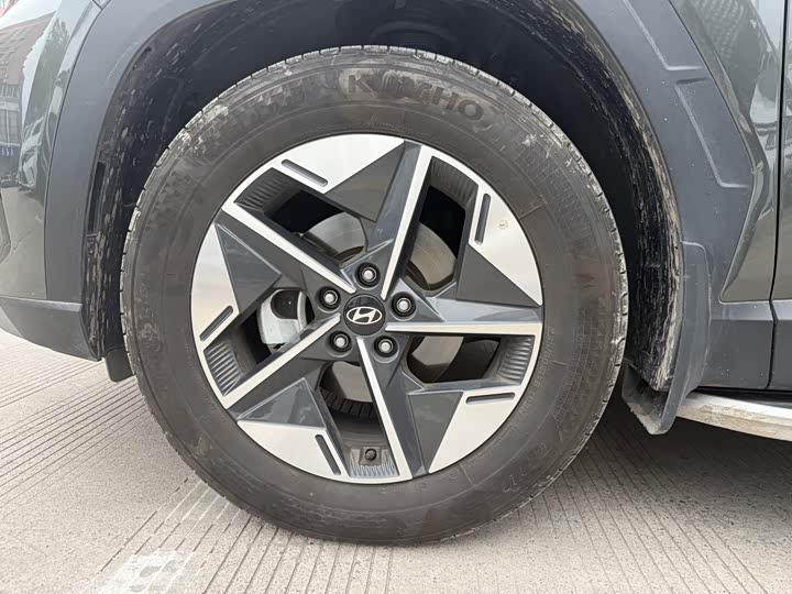 Фото 8 - Hyundai Tucson L