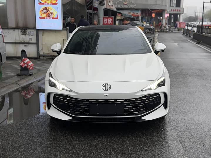 Фото 2 - MG Motor 7