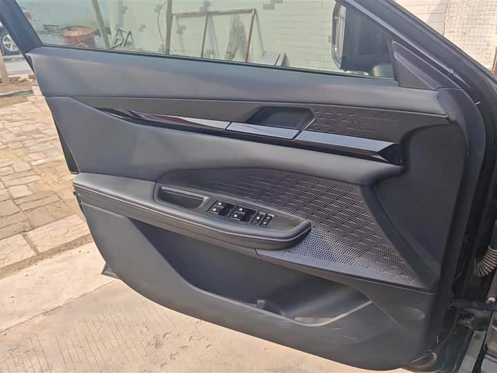 Фото 7 - Changan UNI-V