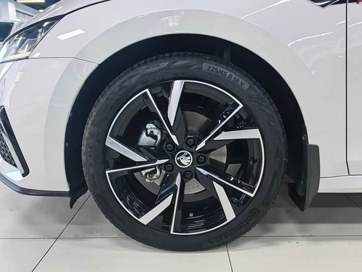 Photo 6 - Skoda Octavia Pro