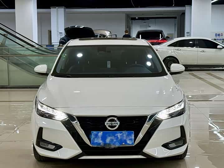 Фото 2 - Nissan Sylphy