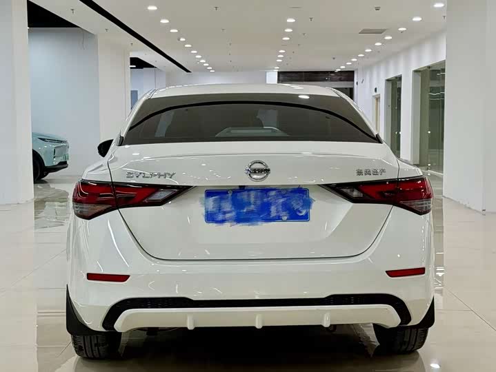 Фото 4 - Nissan Sylphy