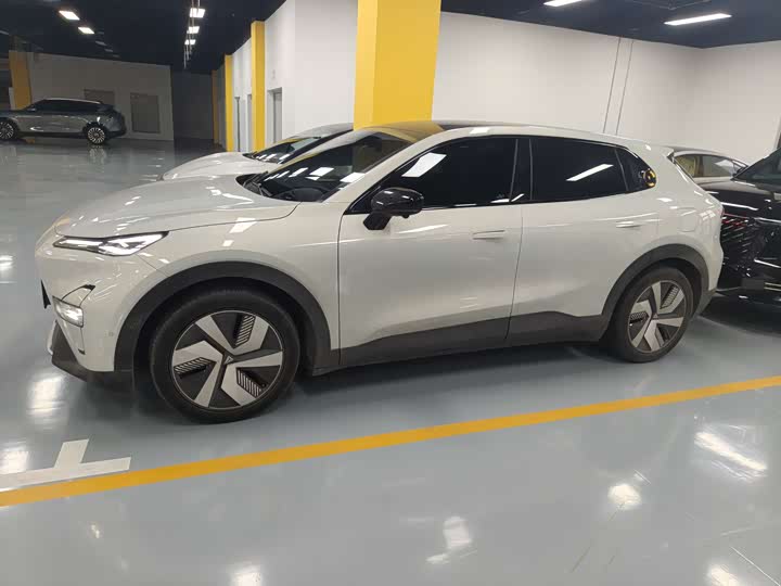 Фото 2 - Changan Deepal S05