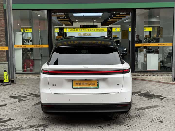 Фото 5 - LiXiang i8