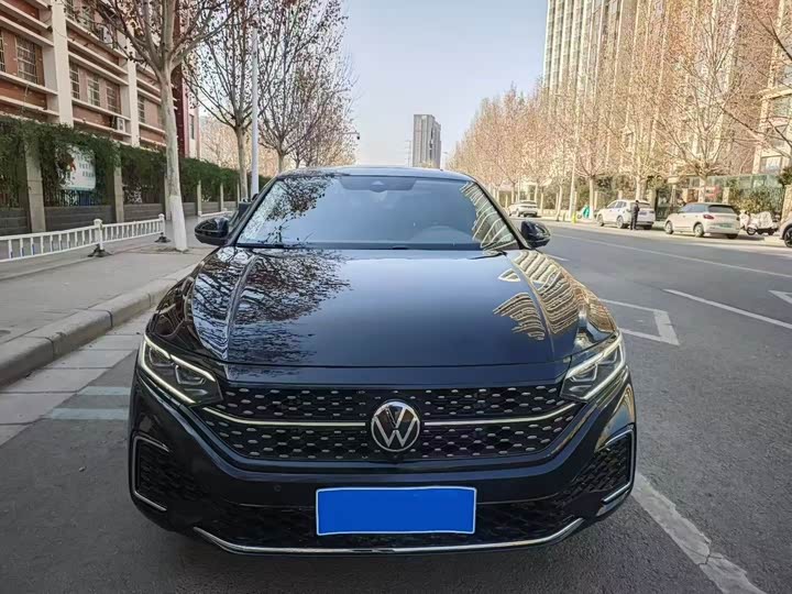 Фото 2 - Volkswagen Passat