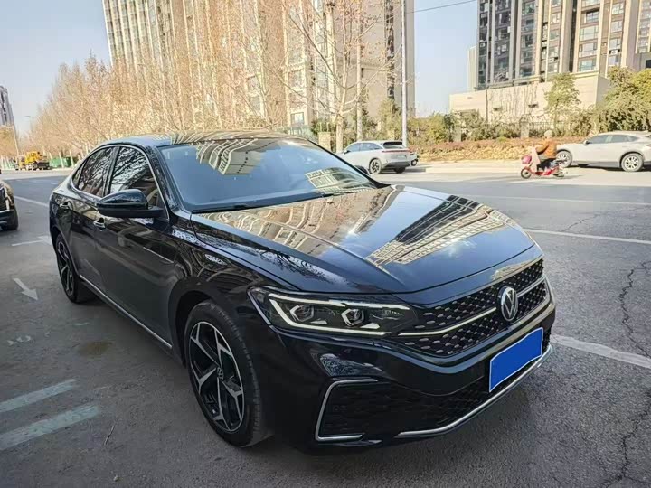 Фото 3 - Volkswagen Passat