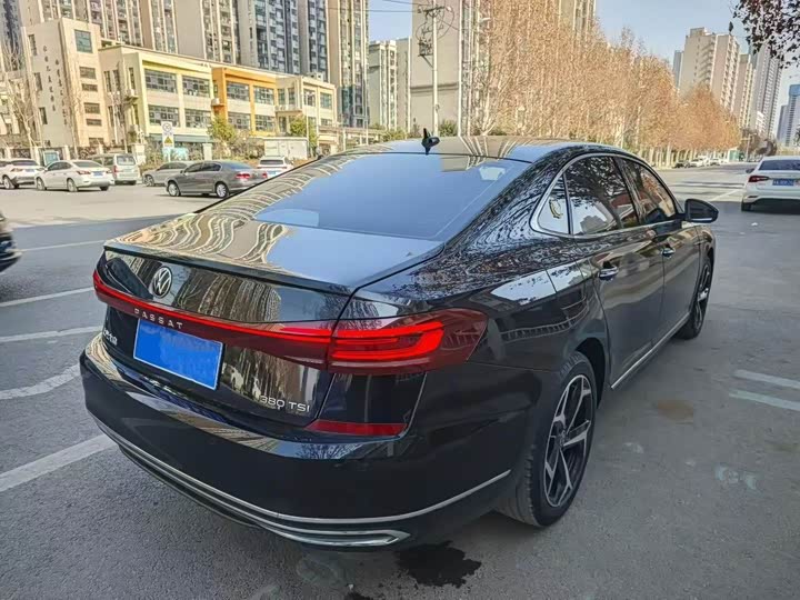 Фото 9 - Volkswagen Passat