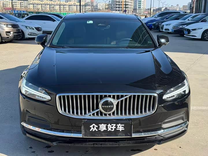Фото 2 - Volvo S90