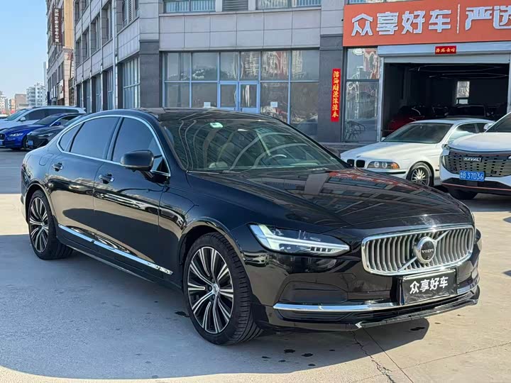 Фото 3 - Volvo S90