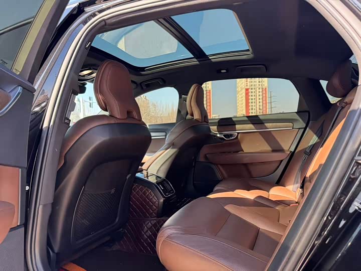 Фото 5 - Volvo S90