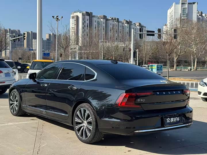 Фото 7 - Volvo S90
