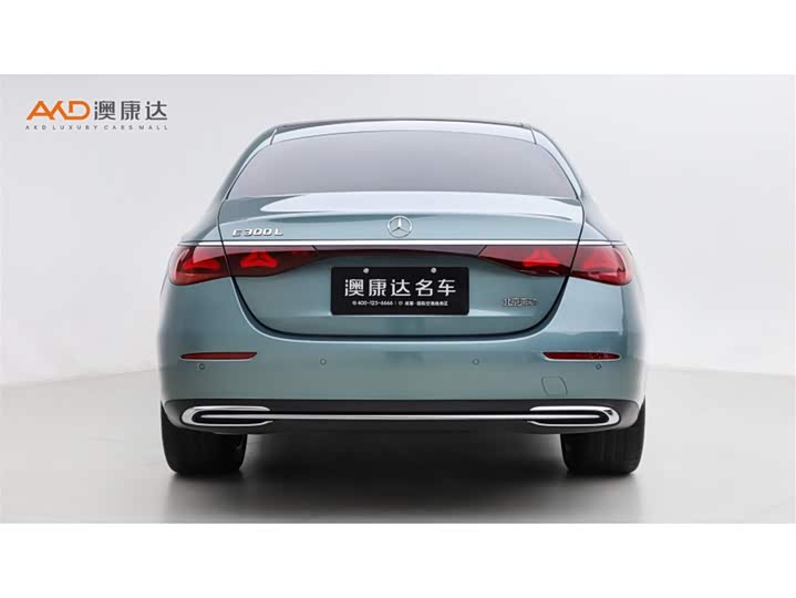 Фото 4 - Mercedes-Benz E-Class