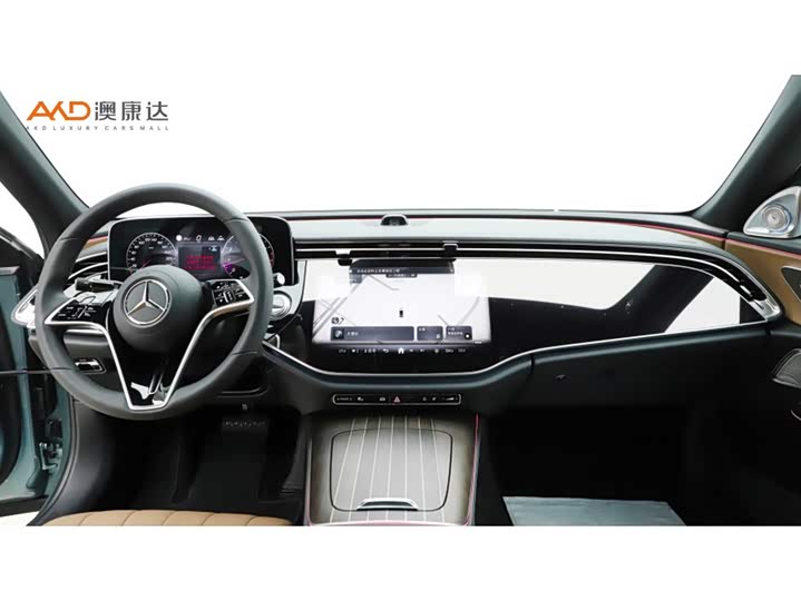 Фото 5 - Mercedes-Benz E-Class