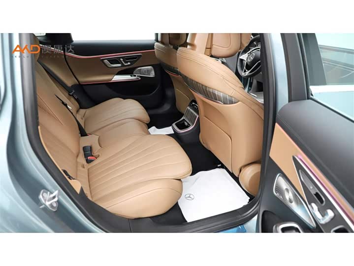 Фото 8 - Mercedes-Benz E-Class