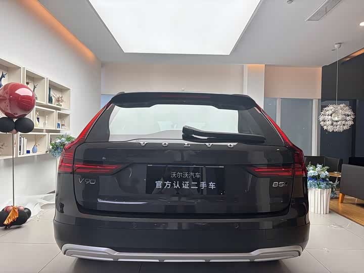 Photo 5 - Volvo V90