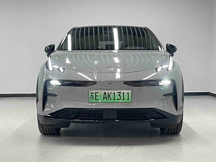 Фото 2 - Zeekr X