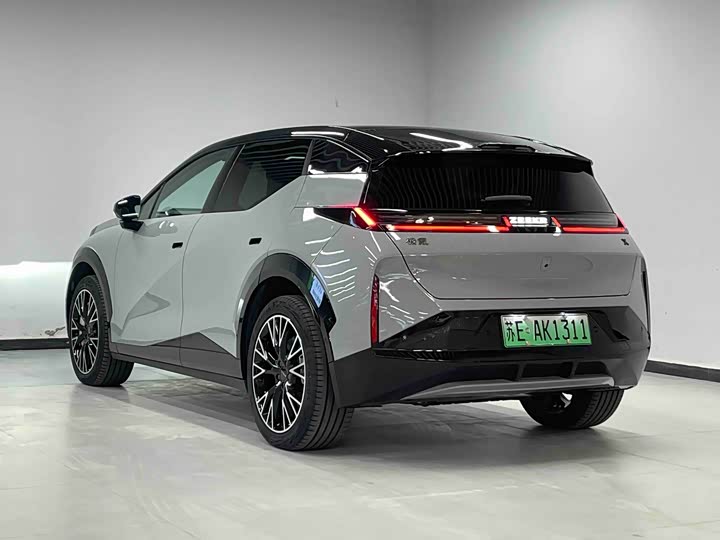 Фото 4 - Zeekr X