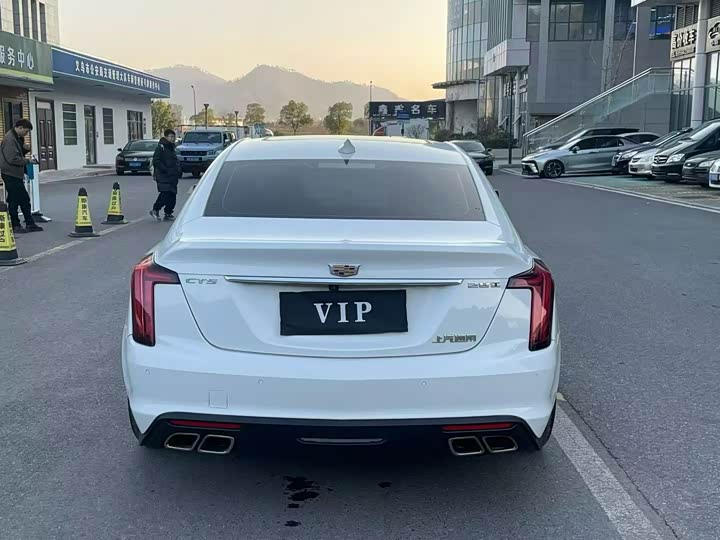 Фото 8 - Cadillac CT5