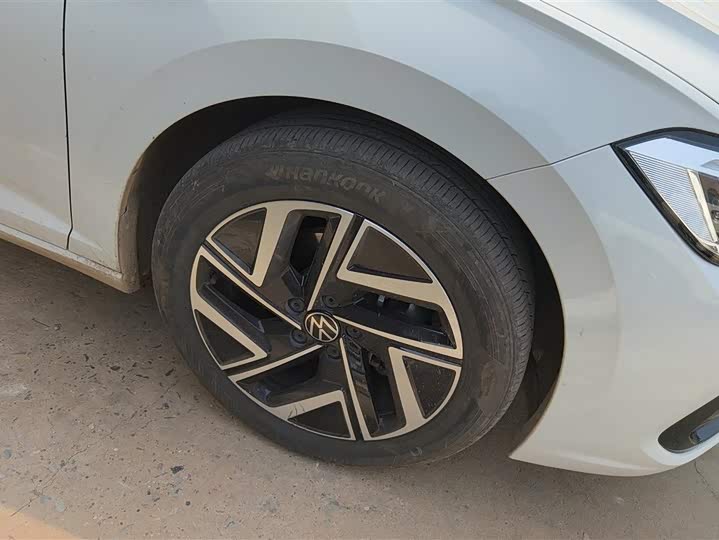 Фото 6 - Volkswagen Sagitar L