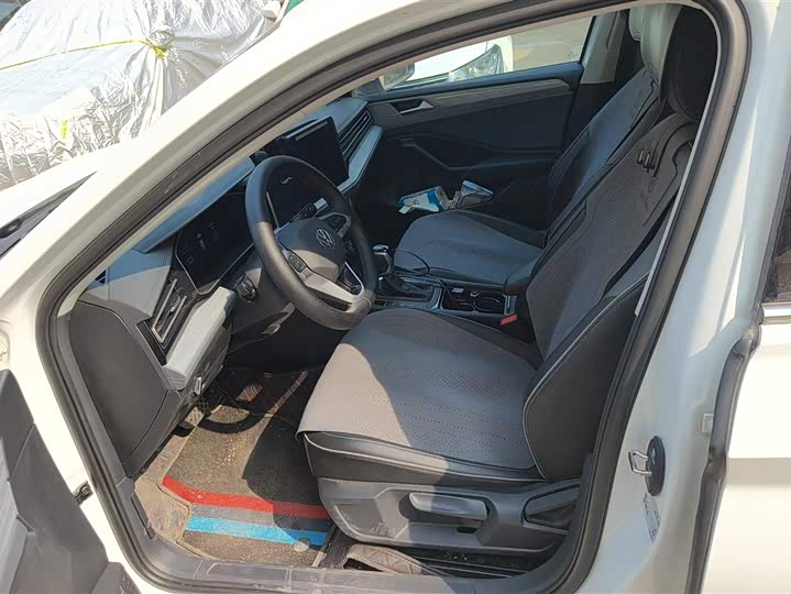 Фото 9 - Volkswagen Sagitar L