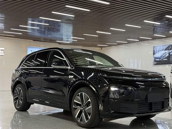 Фото 1 - LiXiang L6