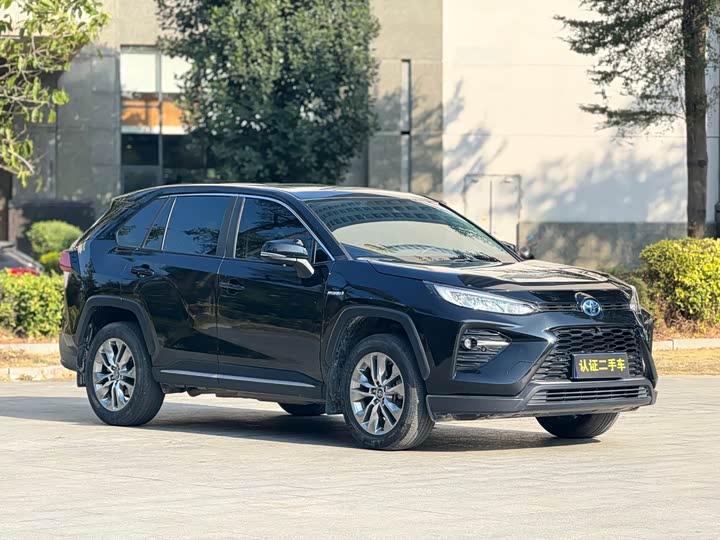 Фото 3 - Toyota Wildlander