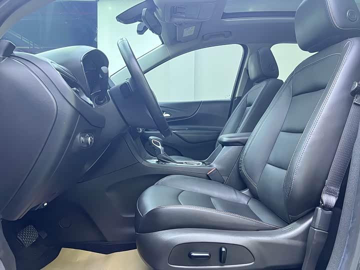 Фото 6 - Chevrolet Equinox