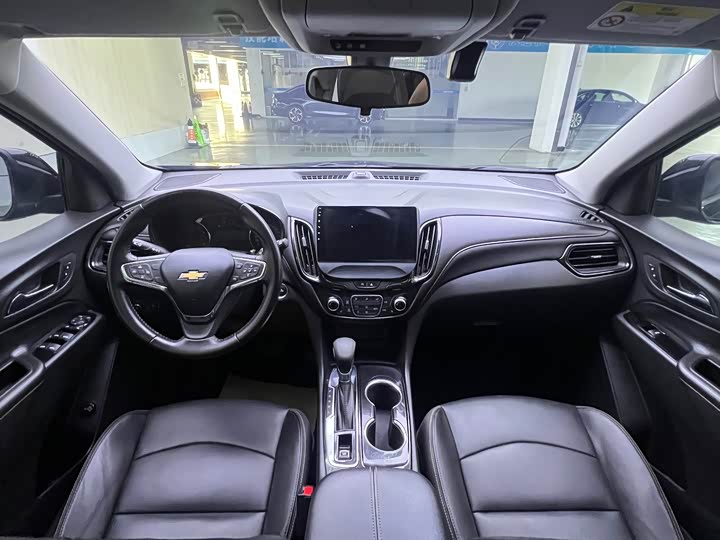 Фото 9 - Chevrolet Equinox