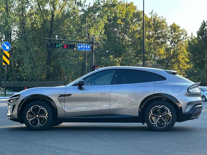 Фото 5 - Xiaomi YU7