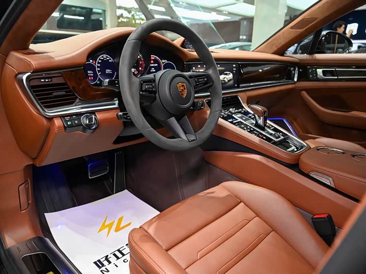 Фото 8 - Porsche Panamera Hybrid