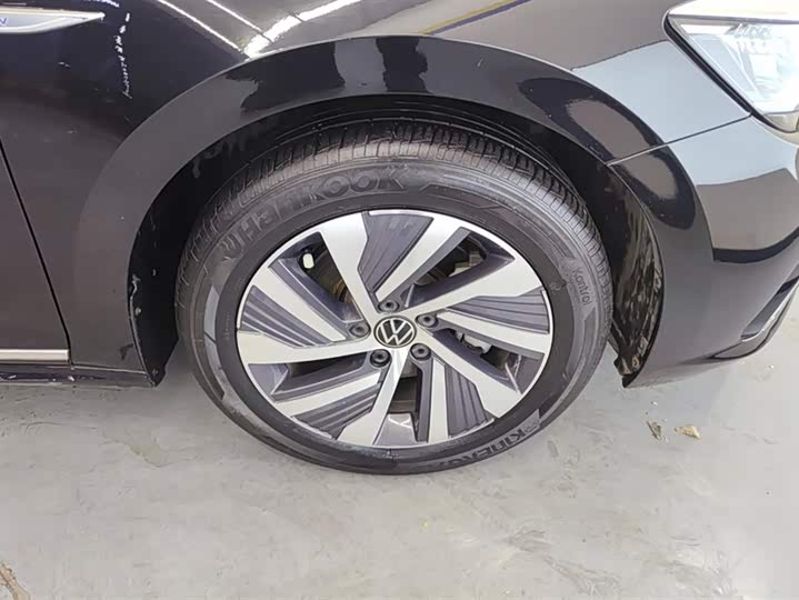 Фото 6 - Volkswagen Passat Hybrid
