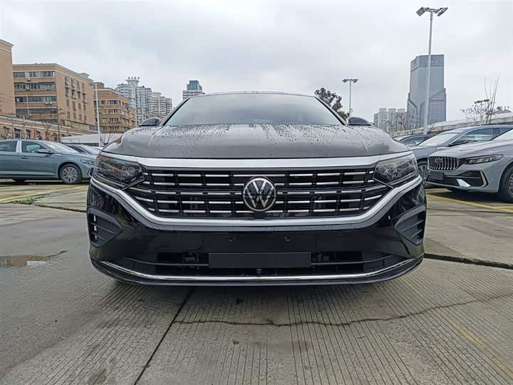 Фото 2 - Volkswagen Passat
