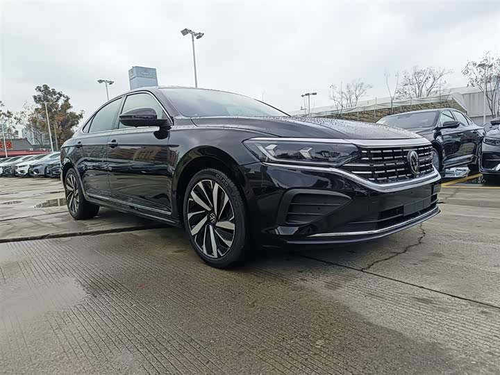 Фото 3 - Volkswagen Passat
