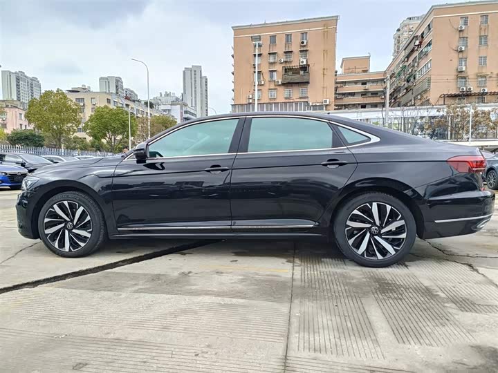 Фото 4 - Volkswagen Passat