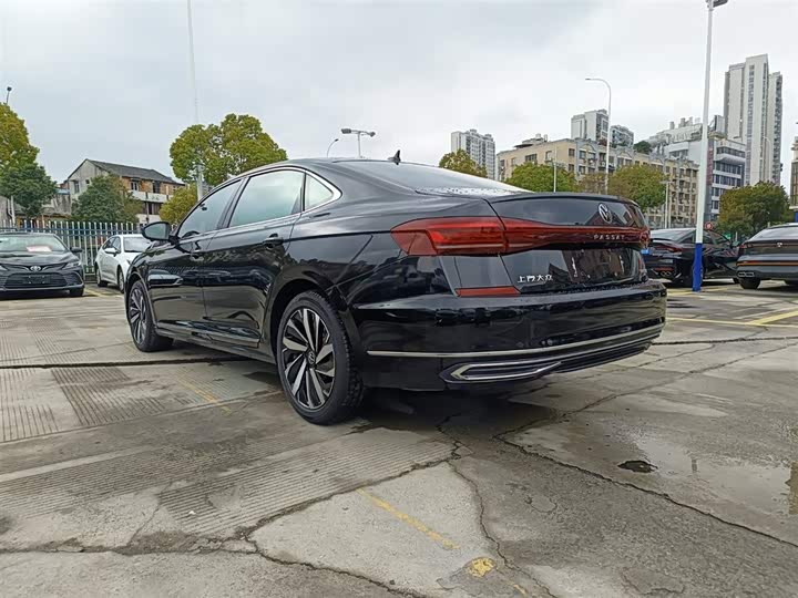 Фото 5 - Volkswagen Passat