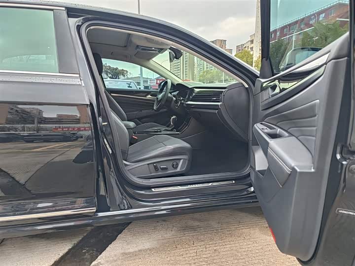 Фото 9 - Volkswagen Passat