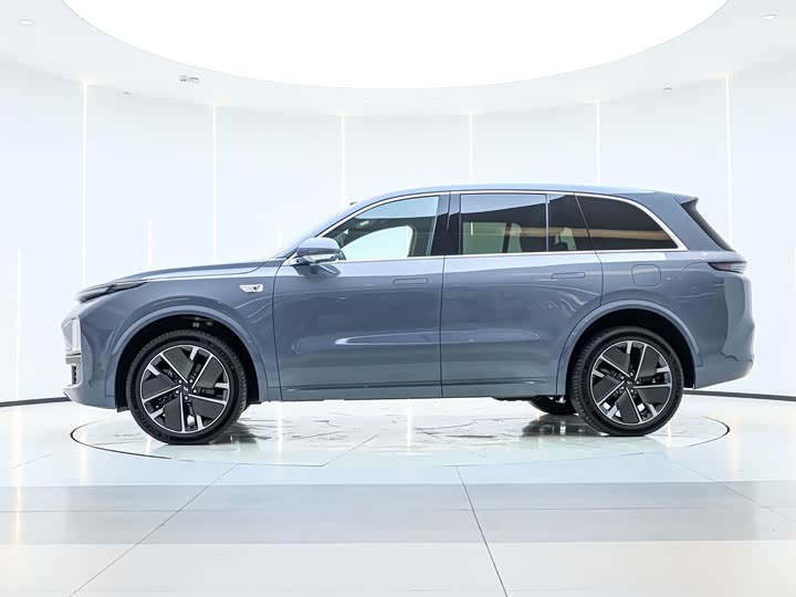 Фото 8 - LiXiang L8