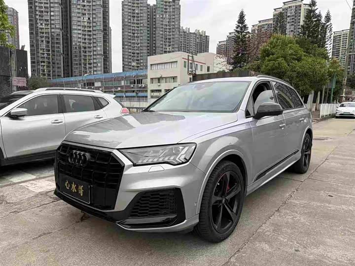 Фото 1 - Audi Q7