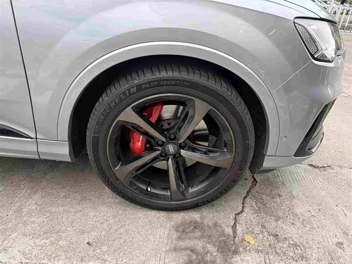 Фото 7 - Audi Q7