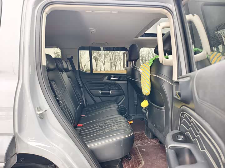 Фото 6 - Tank 300