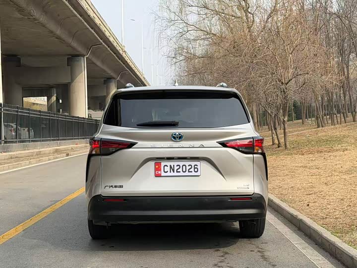 Toyota Sienna 2021 2021款 2.5L混动 舒适版