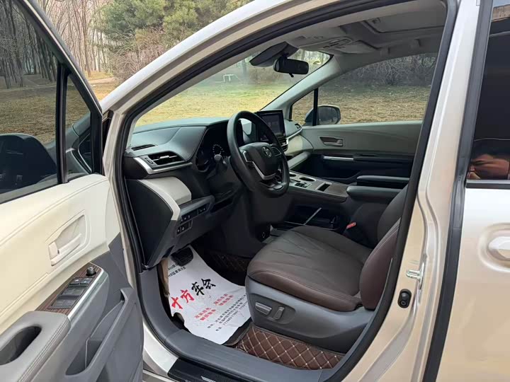 Toyota Sienna 2021 2021款 2.5L混动 舒适版