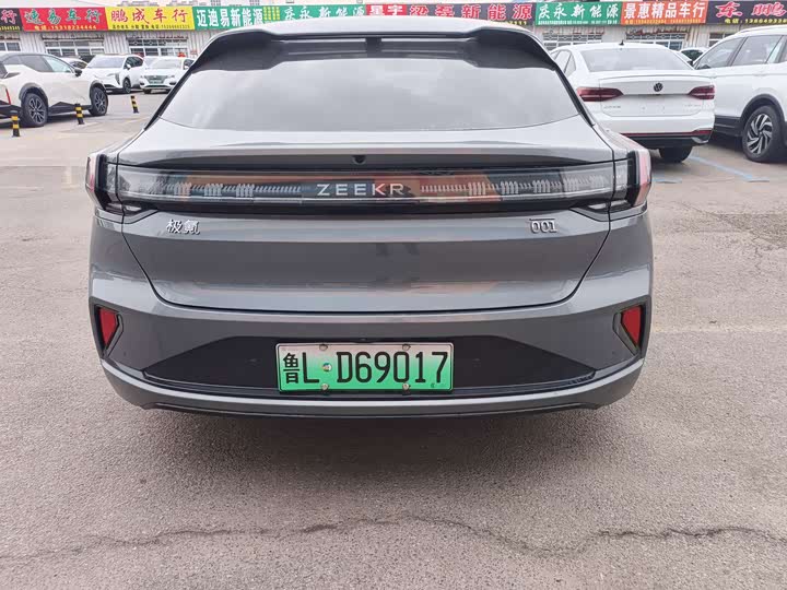 Фото 4 - Zeekr 001