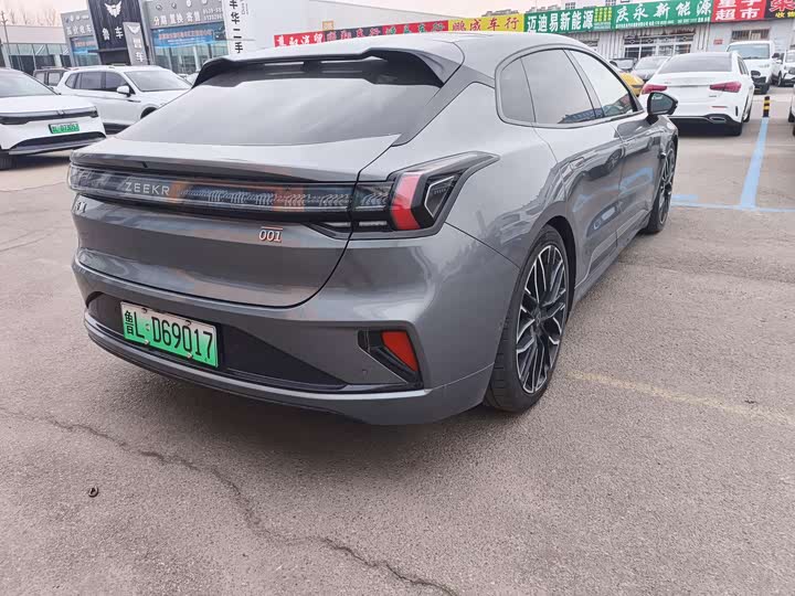 Фото 5 - Zeekr 001