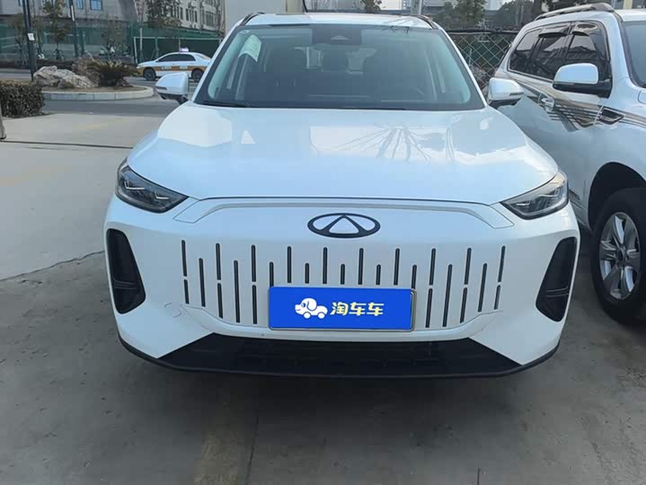 Photo 2 - Chery Fulwin T9