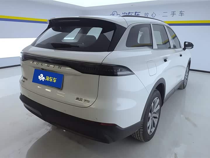 Photo 3 - Chery Fulwin T9